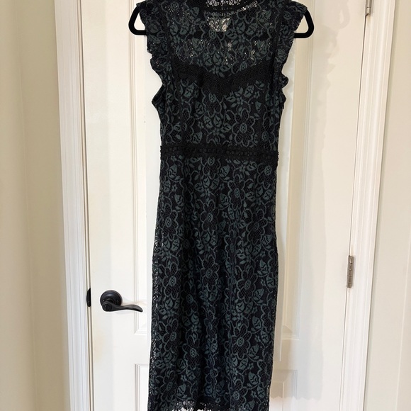 bohme Dresses & Skirts - Bohme Black Floral Lace Midi Dress